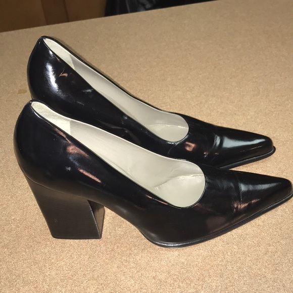 Prada Pumps - Picture 4 of 8